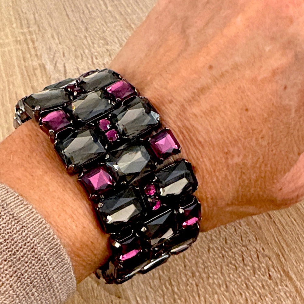 Retro Black and Pink Gemstone Bracelet